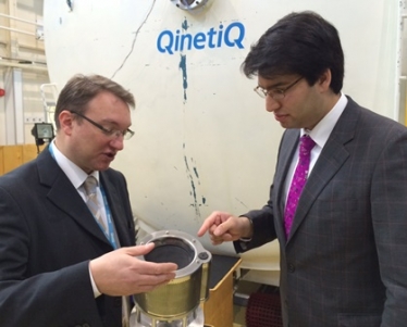 Ranil visits local employer QinetiQ